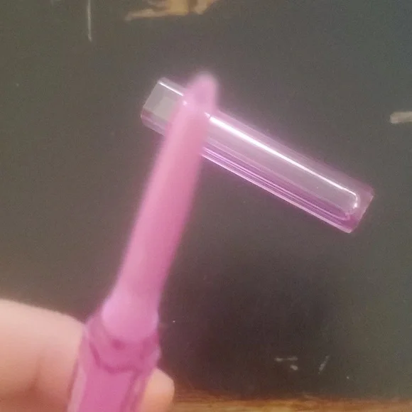 Kosas brow pencil - Picture 5 of 6